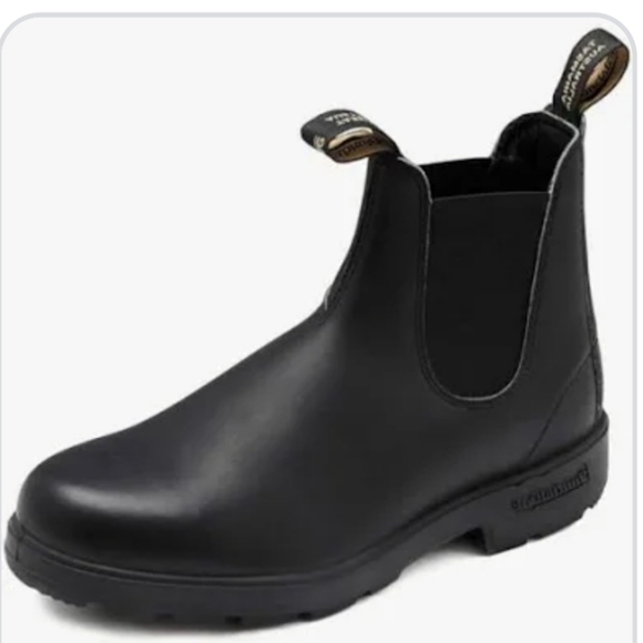 Blundstone Shoes - Blundstone Black Chelsea Boots. Size: AU 5 = US 8.